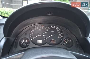 Хэтчбек Opel Corsa 2006 в 