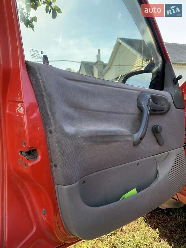 Хэтчбек Opel Corsa 1994 в Магдалиновке