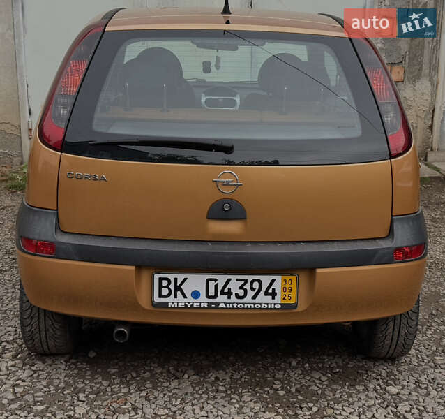 Хэтчбек Opel Corsa 2003 в Дрогобыче