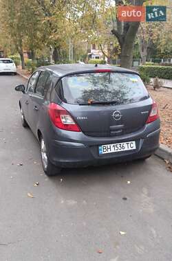 Хэтчбек Opel Corsa 2008 в 