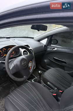 Хэтчбек Opel Corsa 2008 в 