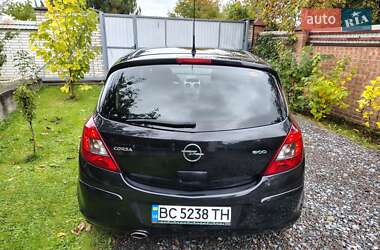 Хэтчбек Opel Corsa 2010 в 