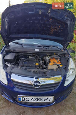 Хэтчбек Opel Corsa 2007 в 