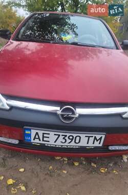 Хэтчбек Opel Corsa 2003 в 