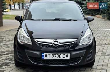 Хетчбек Opel Corsa 2012 в 
