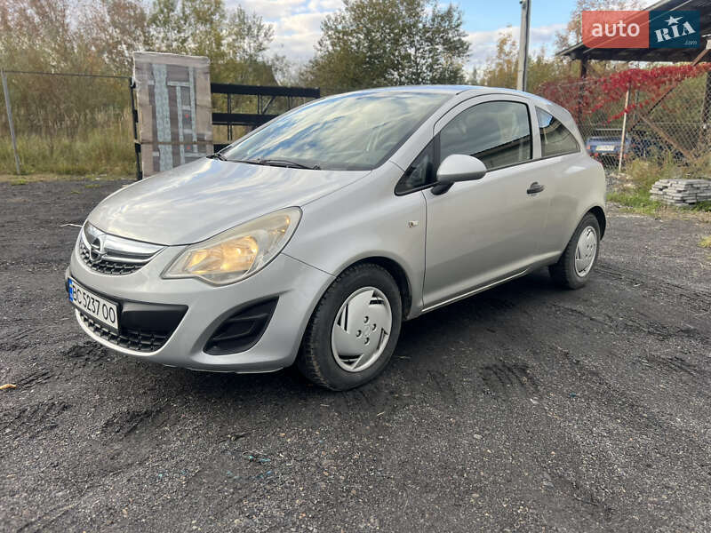 Хетчбек Opel Corsa 2011 в  фото Хетчбек Opel Corsa 2011 в