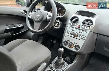 Хэтчбек Opel Corsa 2012 в  фото 19 Хэтчбек Opel Corsa 2012 в