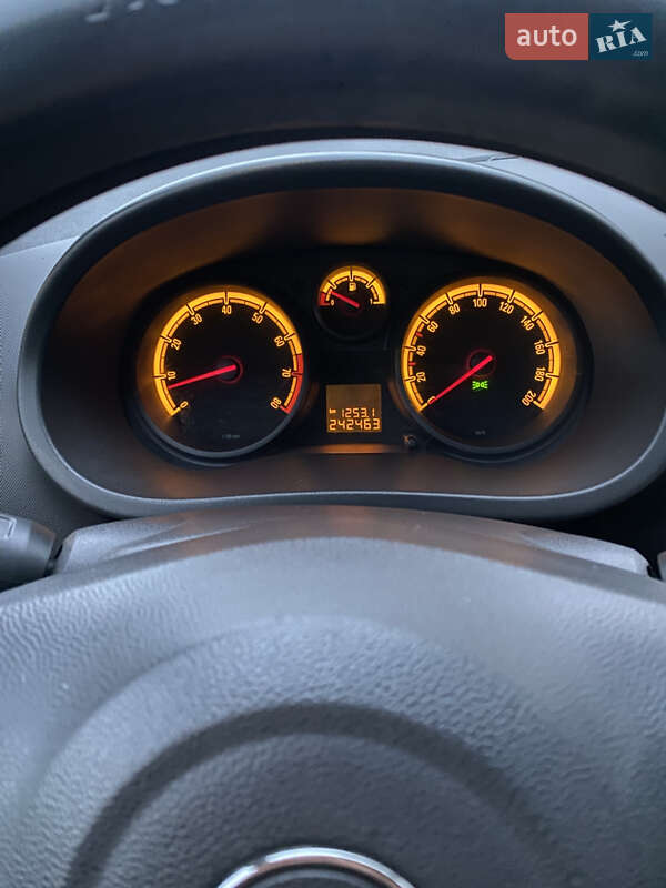 Хэтчбек Opel Corsa 2010 в Ивано-Франковске фото 8 Хэтчбек Opel Corsa 2010 в Ивано-Франковске