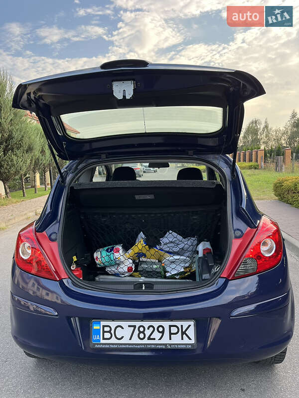 Хетчбек Opel Corsa 2009 в Шептицькому