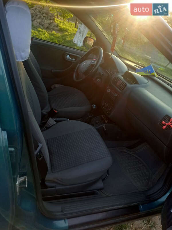 Хэтчбек Opel Corsa 2003 в Самборе фото 6 Хэтчбек Opel Corsa 2003 в Самборе
