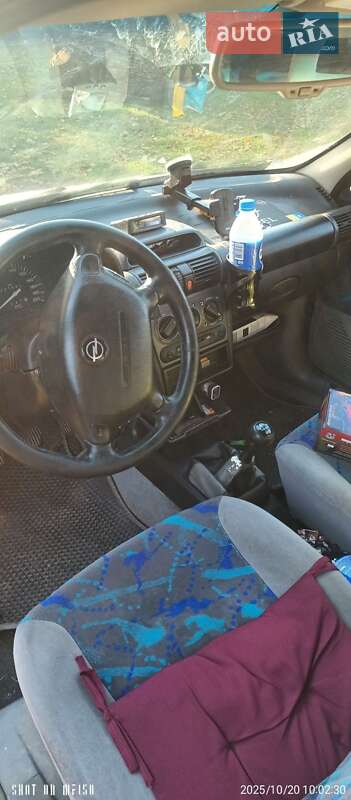 Хетчбек Opel Corsa 1997 в Рівному фото 6 Хетчбек Opel Corsa 1997 в Рівному