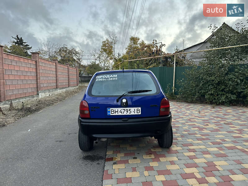 Хэтчбек Opel Corsa 1995 в Одессе