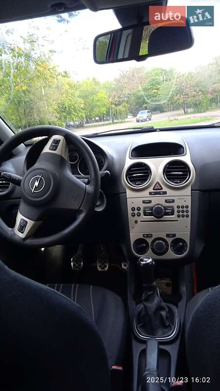 Хэтчбек Opel Corsa 2008 в Одессе