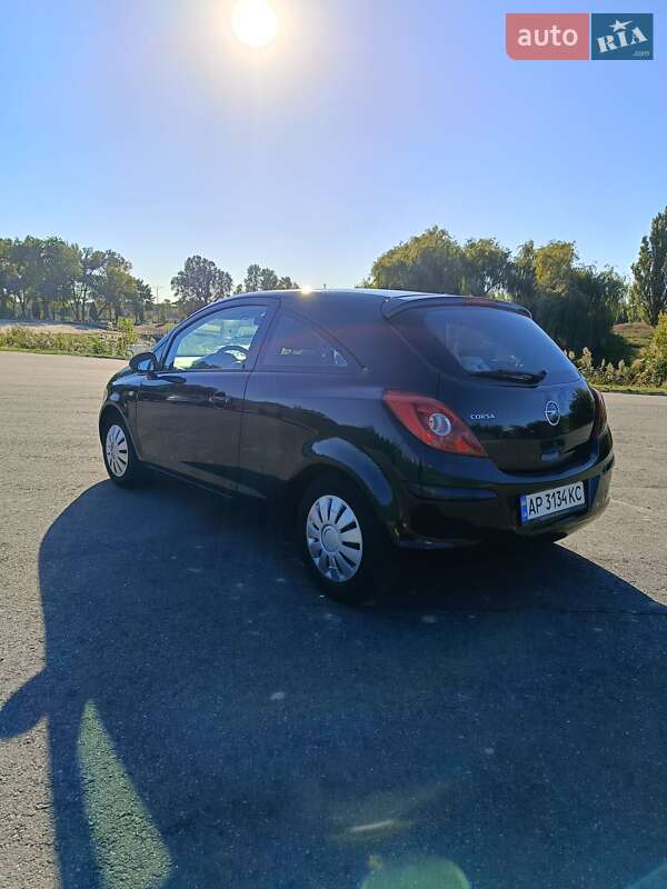 Хетчбек Opel Corsa 2009 в Олександрії
