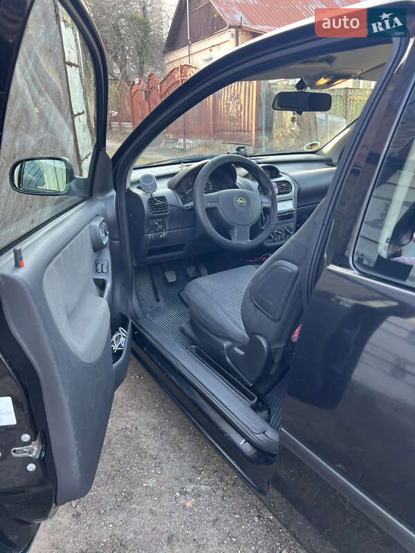 Хэтчбек Opel Corsa 2004 в Житомире