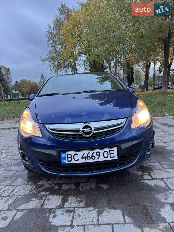 Хетчбек Opel Corsa 2012 в Львові