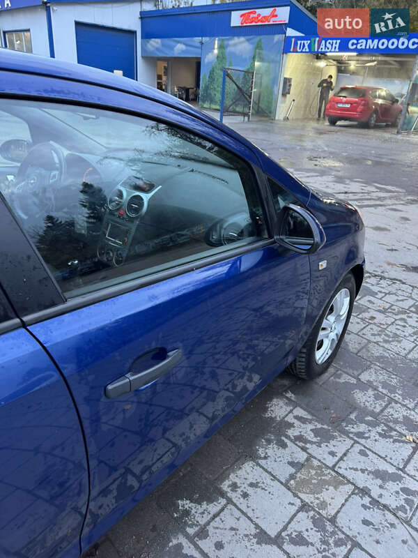 Хетчбек Opel Corsa 2012 в Львові