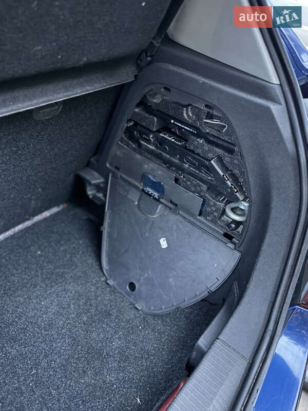 Хетчбек Opel Corsa 2012 в Львові