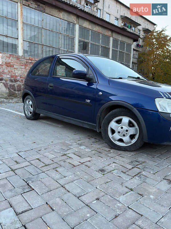 Хетчбек Opel Corsa 2003 в Чернівцях фото 2 Хетчбек Opel Corsa 2003 в Чернівцях