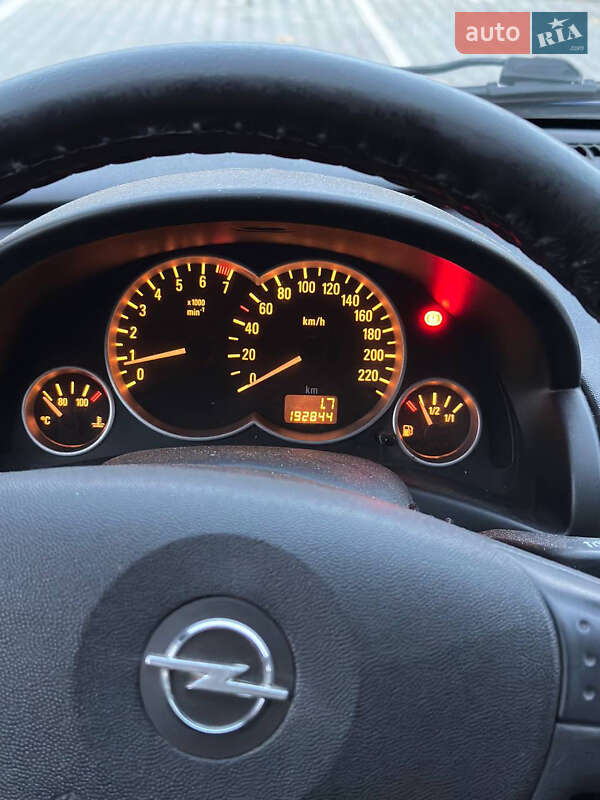 Хетчбек Opel Corsa 2003 в Чернівцях фото 8 Хетчбек Opel Corsa 2003 в Чернівцях