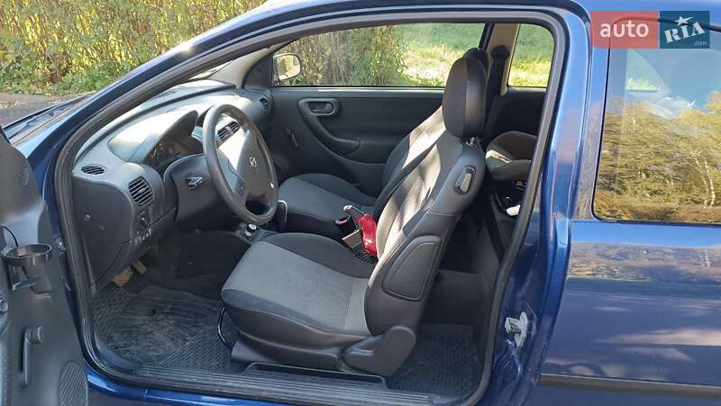 Хэтчбек Opel Corsa 2005 в Тернополе фото 2 Хэтчбек Opel Corsa 2005 в Тернополе