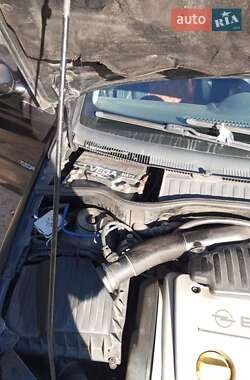 Хэтчбек Opel Corsa 2003 в  фото 25 Хэтчбек Opel Corsa 2003 в