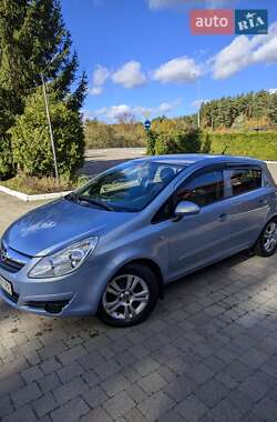 Хэтчбек Opel Corsa 2008 в Львове