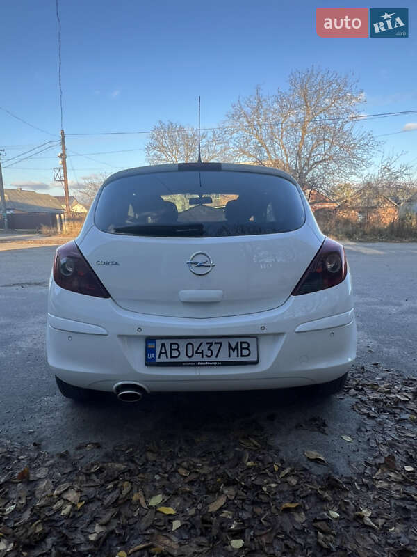 Хетчбек Opel Corsa 2011 в Вінниці