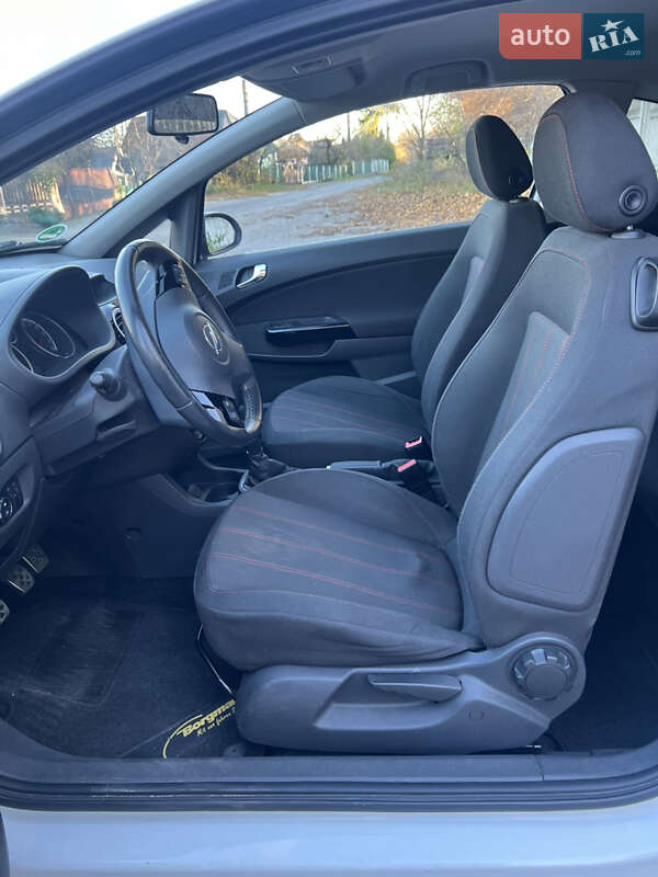 Хетчбек Opel Corsa 2011 в Вінниці