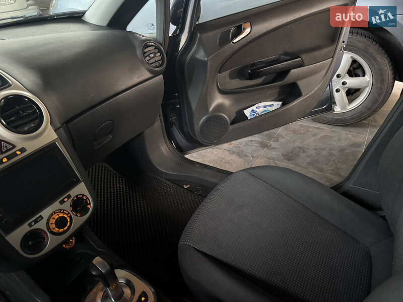 Хетчбек Opel Corsa 2008 в Крюківщині