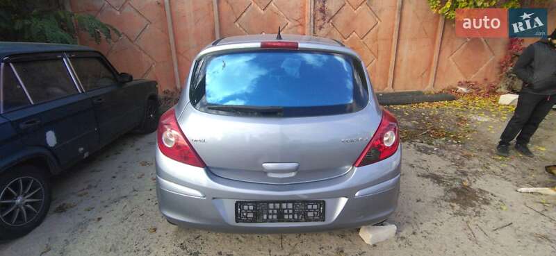 Хэтчбек Opel Corsa 2007 в Днепре