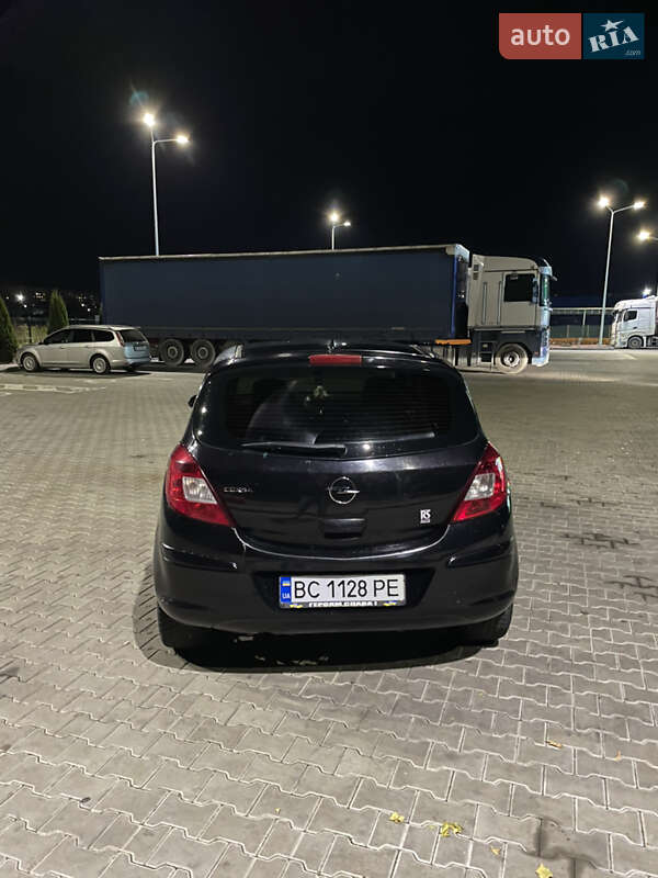 Хэтчбек Opel Corsa 2009 в Стрые
