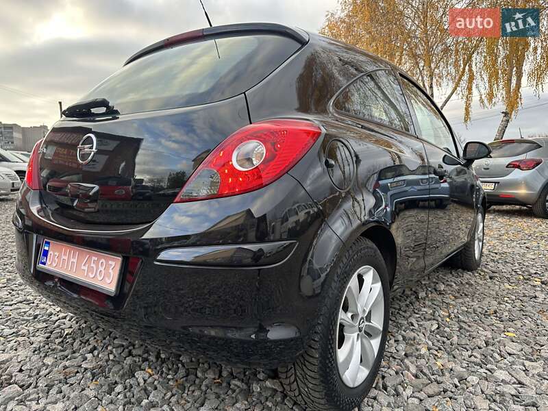 Хэтчбек Opel Corsa 2014 в Смеле