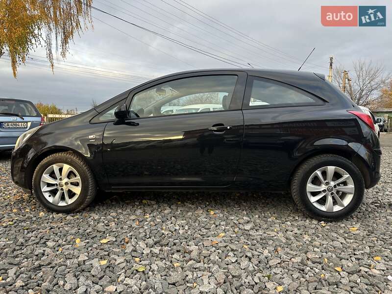 Хэтчбек Opel Corsa 2014 в Смеле