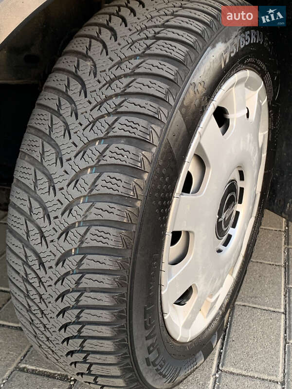 Хетчбек Opel Corsa 2001 в Вінниці