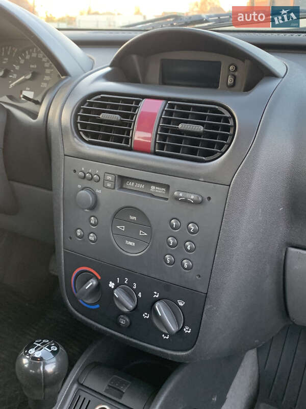 Хетчбек Opel Corsa 2001 в Вінниці