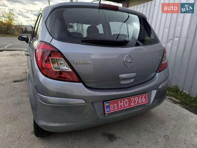Хетчбек Opel Corsa 2007 в Охтирці