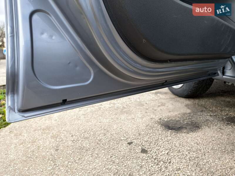 Хетчбек Opel Corsa 2007 в Охтирці