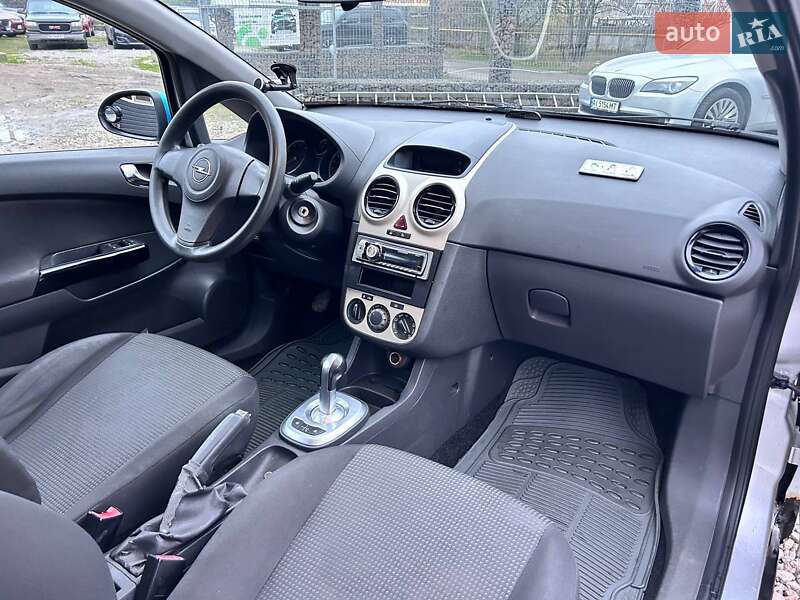 Хэтчбек Opel Corsa 2007 в Одессе