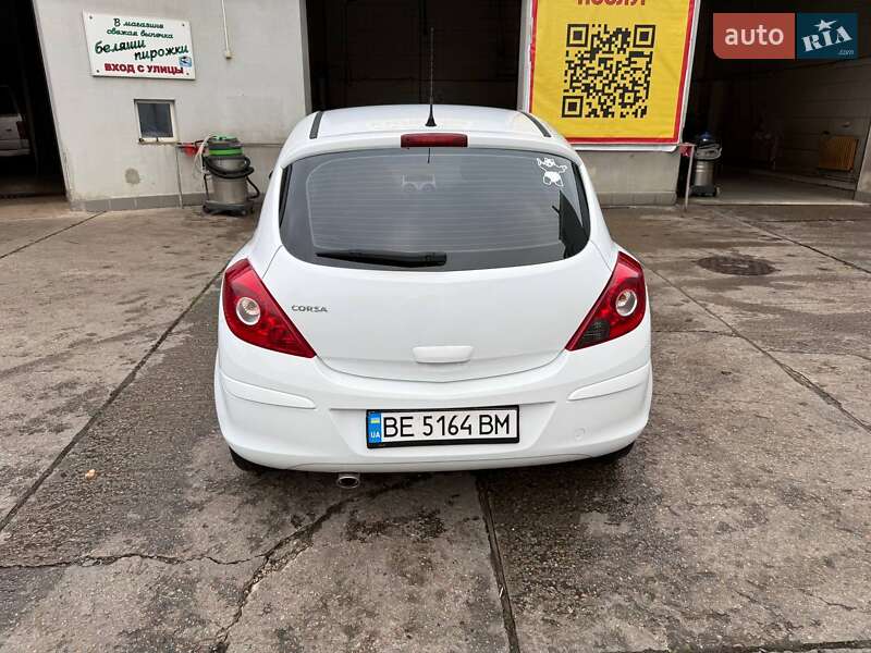 Хэтчбек Opel Corsa 2010 в Николаеве