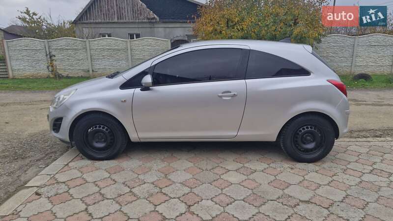 Хэтчбек Opel Corsa 2011 в Херсоне