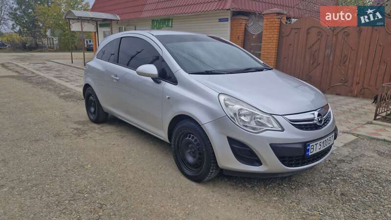 Хэтчбек Opel Corsa 2011 в Херсоне