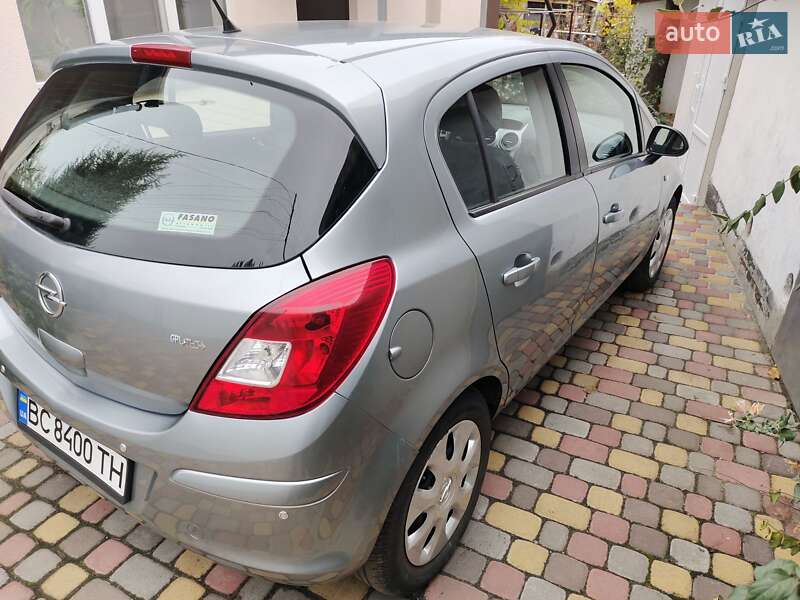 Хэтчбек Opel Corsa 2012 в Лубнах фото 12 Хэтчбек Opel Corsa 2012 в Лубнах