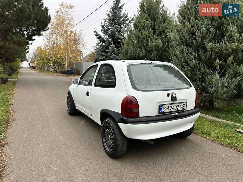 Хэтчбек Opel Corsa 1995 в Одессе фото 3 Хэтчбек Opel Corsa 1995 в Одессе