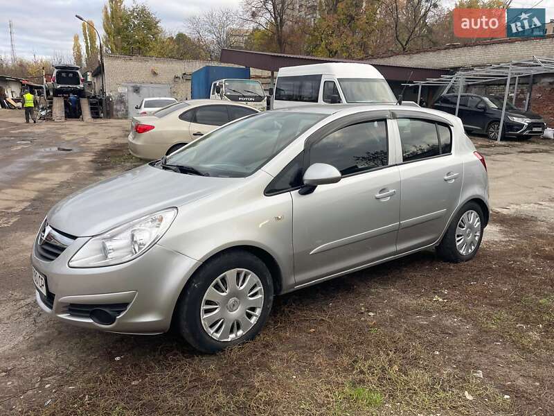 Хэтчбек Opel Corsa 2007 в Харькове