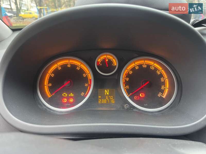 Хэтчбек Opel Corsa 2007 в Харькове