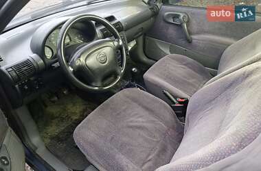 Хетчбек Opel Corsa 1996 в Дніпрі