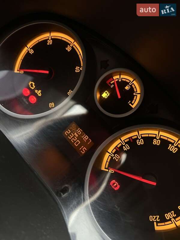 Хетчбек Opel Corsa 2010 в Кропивницькому