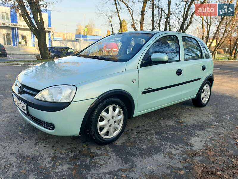Хэтчбек Opel Corsa 2001 в Черкассах фото Хэтчбек Opel Corsa 2001 в Черкассах