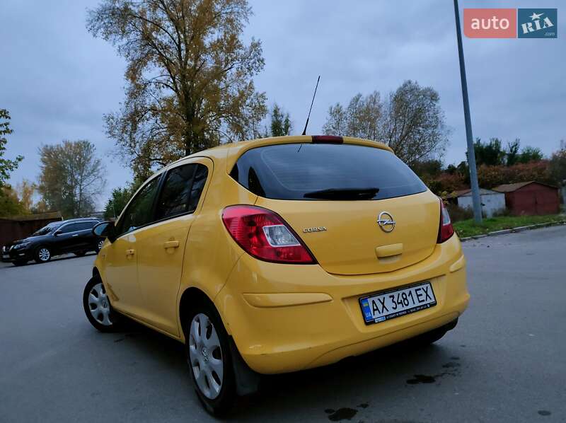 Хетчбек Opel Corsa 2013 в Борисполі